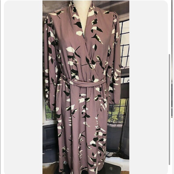 Dresses & Skirts - Floral dress